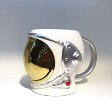 Load image into Gallery viewer, Astronaut Helmet 3D Coffee Mug
