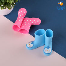 Load image into Gallery viewer, Boots Toothbrush Holder
