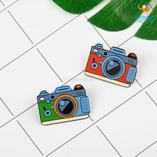 Load image into Gallery viewer, Camera Metallic Lapel Pin
