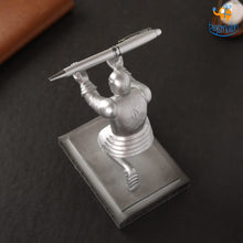 Load image into Gallery viewer, Executive Knight Pen Holder
