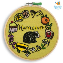 Load image into Gallery viewer, Hogwarts House Embroidery Hoop Art - Harry Potter
