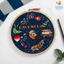 Load image into Gallery viewer, Hogwarts House Embroidery Hoop Art - Harry Potter
