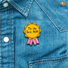 Load image into Gallery viewer, Best Mom Lapel Pin
